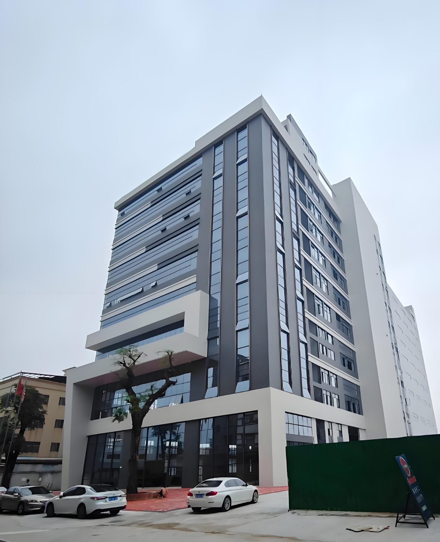 Warehouse building